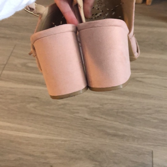 CL by Laundry light pink heels - Picture 6 of 10